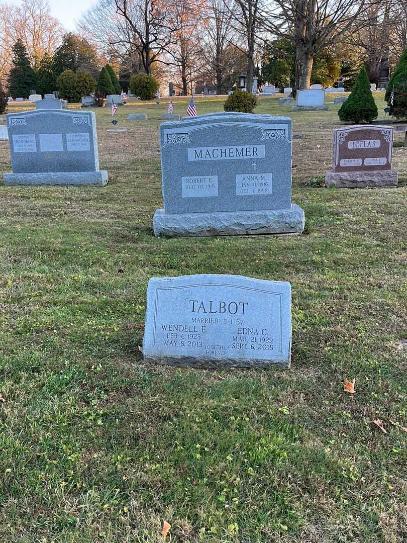 Edna C. Talbot's grave. Photo 2
