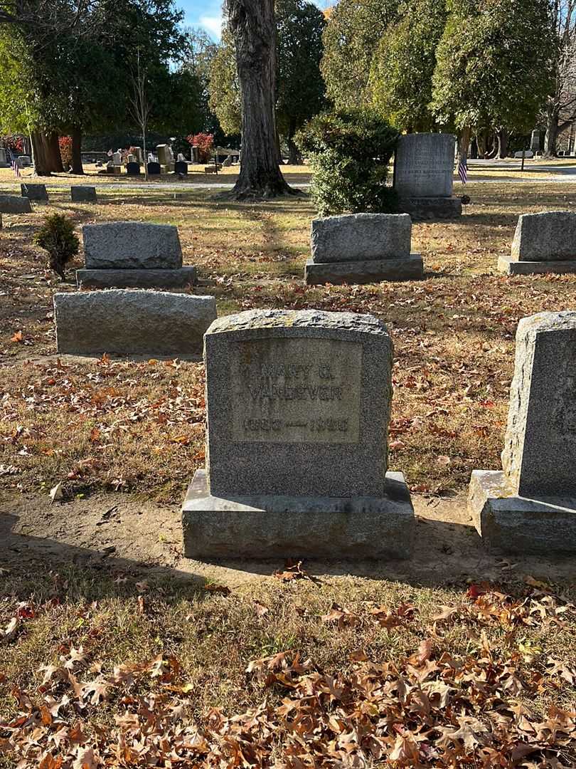 Mary G. Vandever's grave. Photo 2