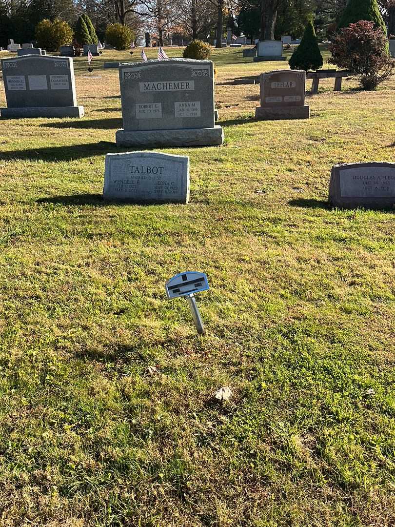 John Allen Hunter's grave. Photo 2