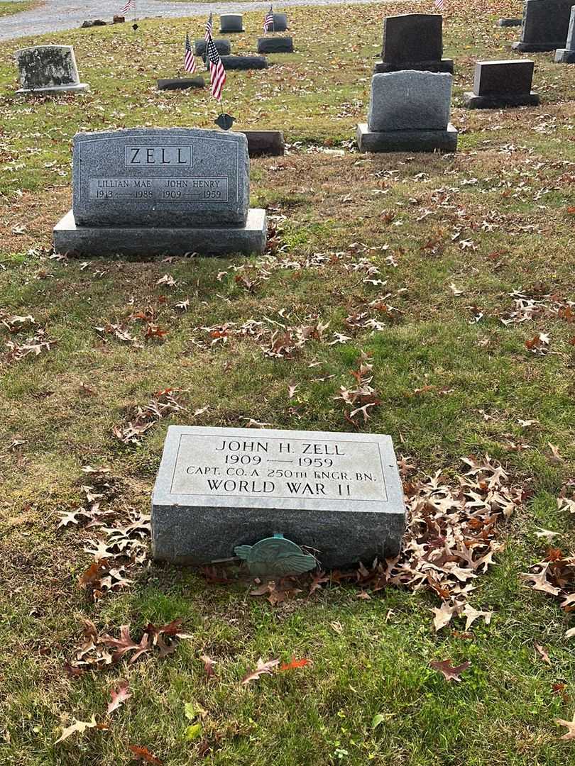 John H. Zell's grave. Photo 2