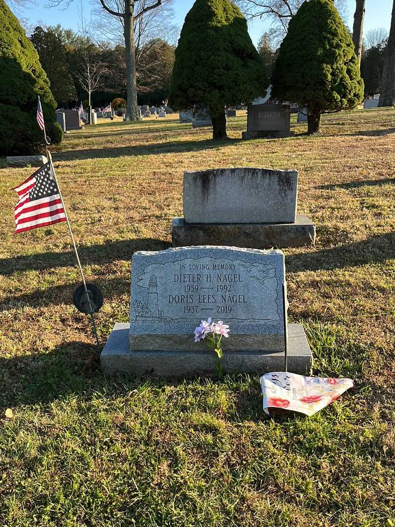 Dieter H. Nagel's grave. Photo 2