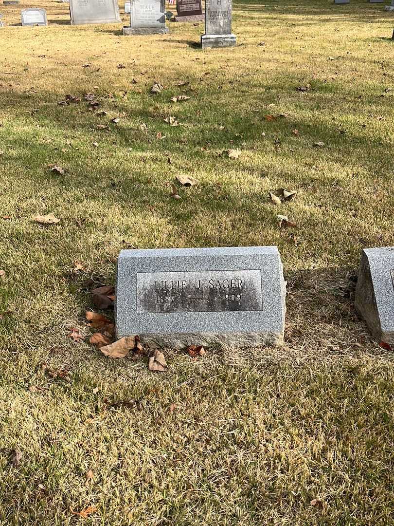 Lillie J. Sager's grave. Photo 2