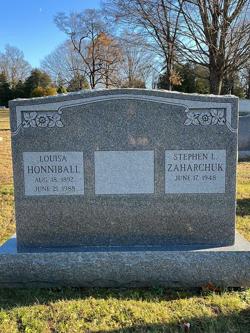 Joyce Zaharchuk's grave. Photo 1