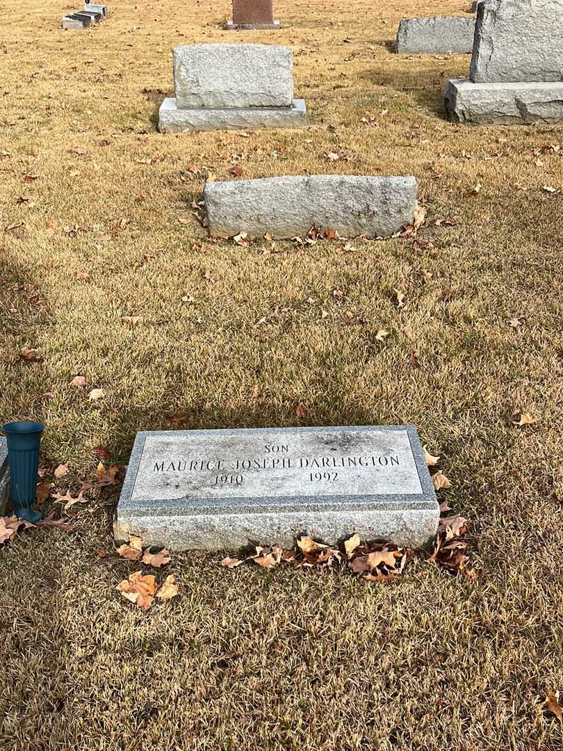 Maurice Joseph Darlington's grave. Photo 2