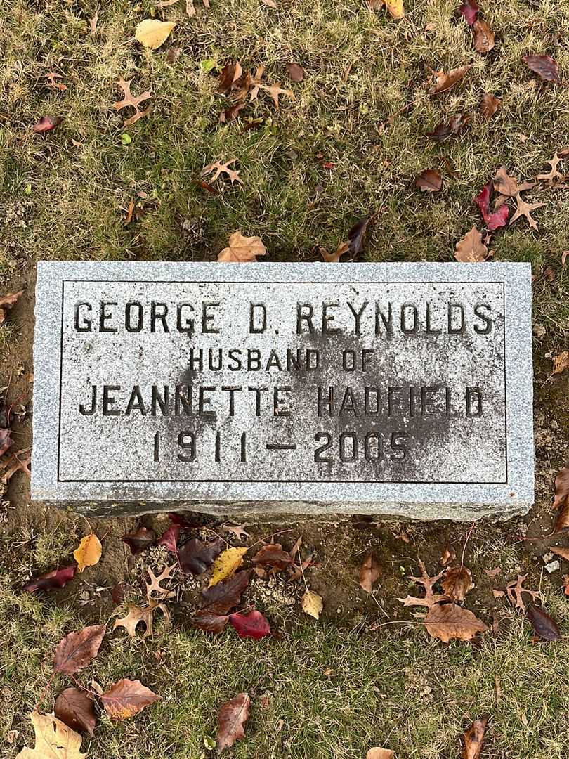 George D. Reynolds's grave. Photo 3