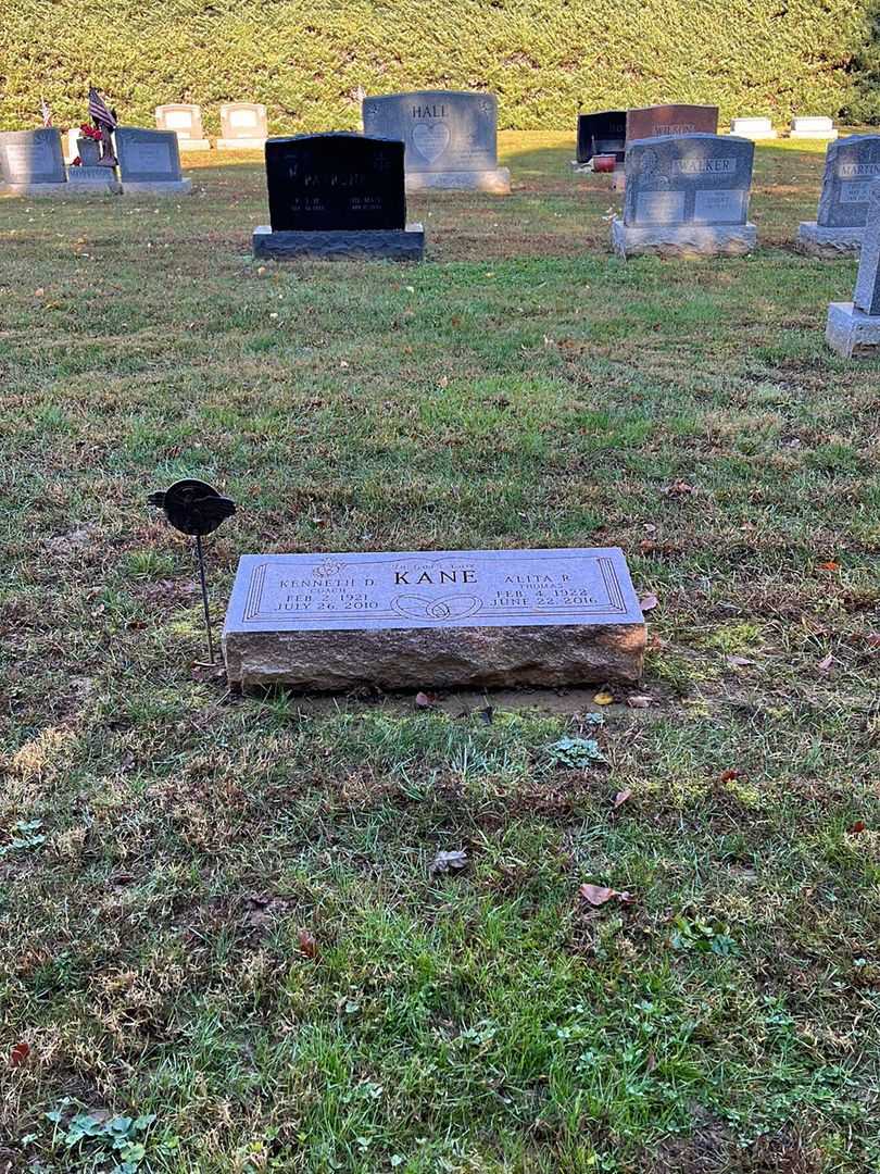 Kenneth D. "Coach" Kane's grave. Photo 2