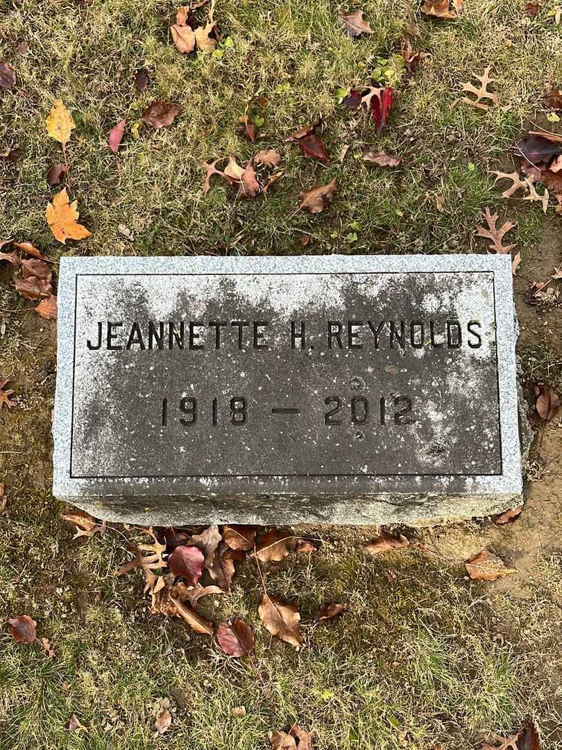 Jeannette H. Reynolds's grave. Photo 3