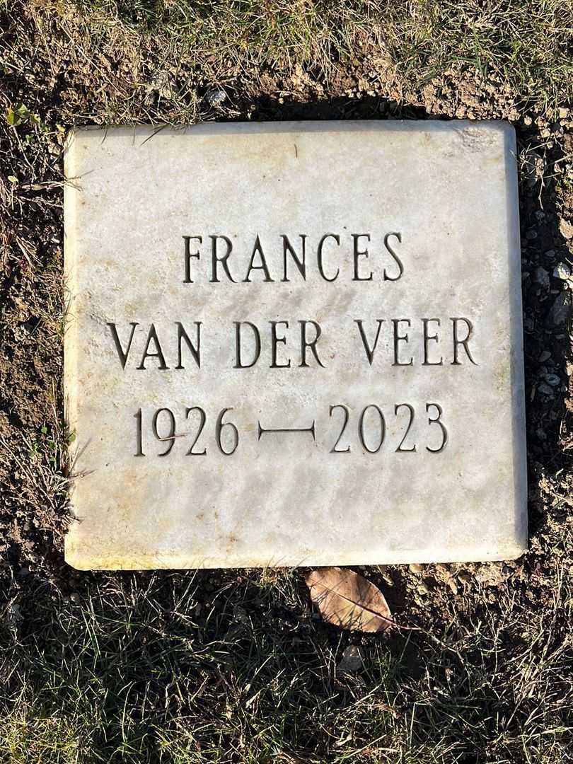 Frances Van Der Veer Culgan's grave. Photo 3