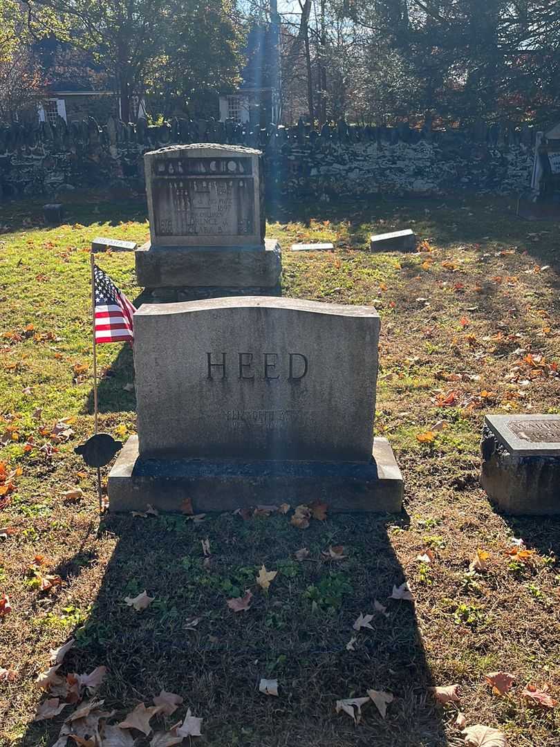 Walter R. Heed's grave. Photo 2