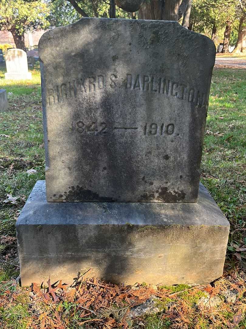 Rebecca S. Garwood's grave. Photo 1