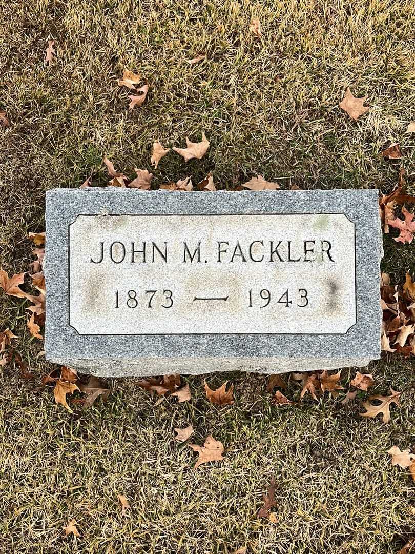 Ida A. Fackler's grave. Photo 1