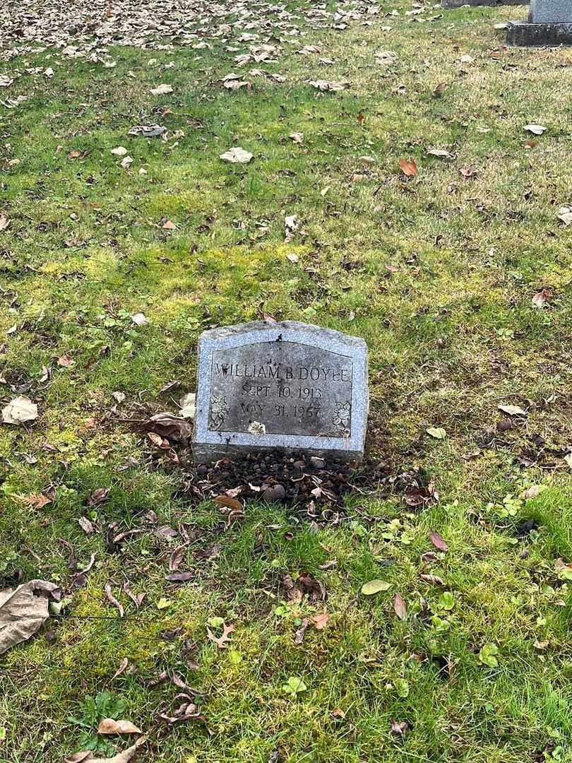 William B. Doyle's grave. Photo 2