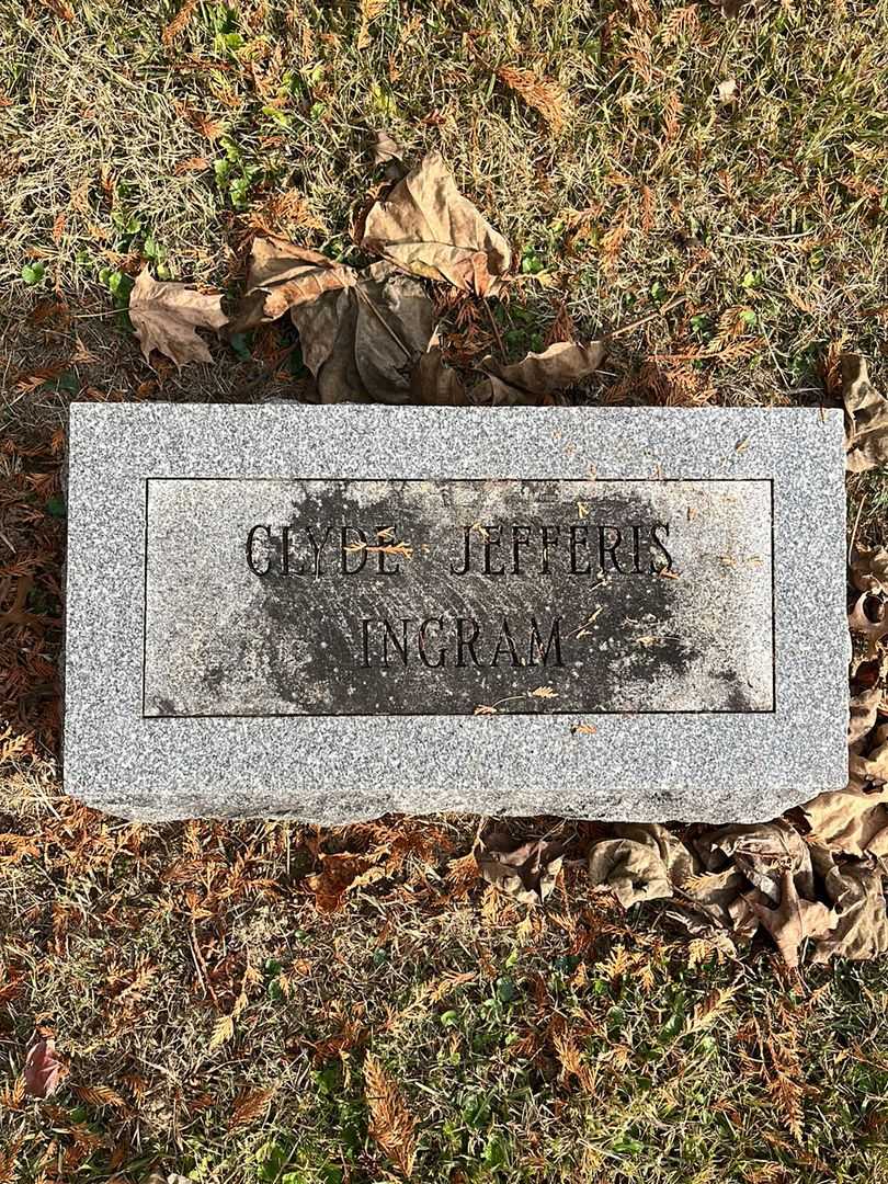 Clyde Jefferis Ingram's grave. Photo 3