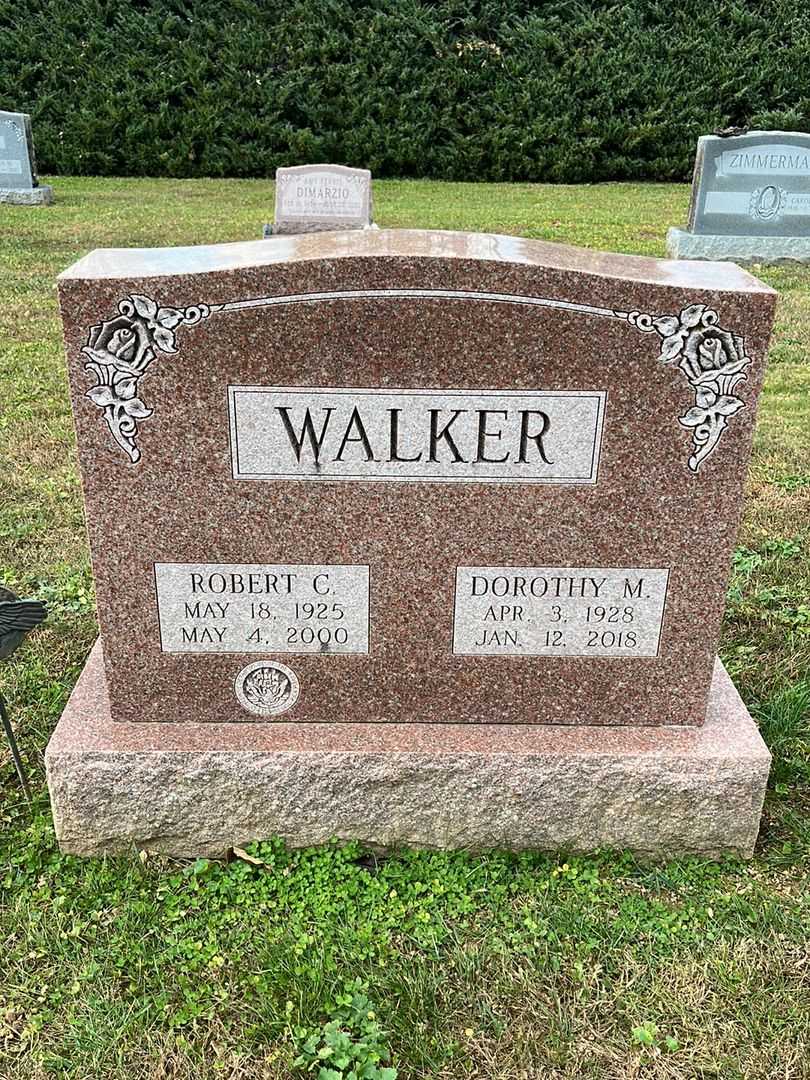 Dorothy M. Walker's grave. Photo 1