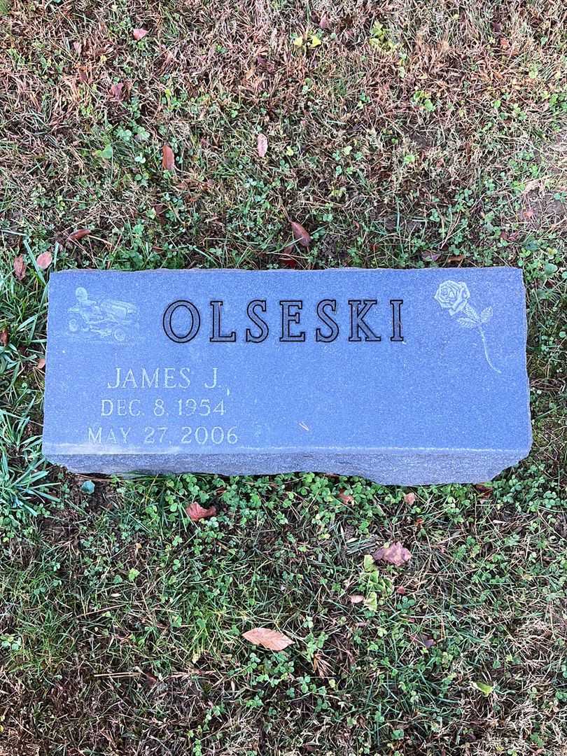 James J. Olseski's grave. Photo 1