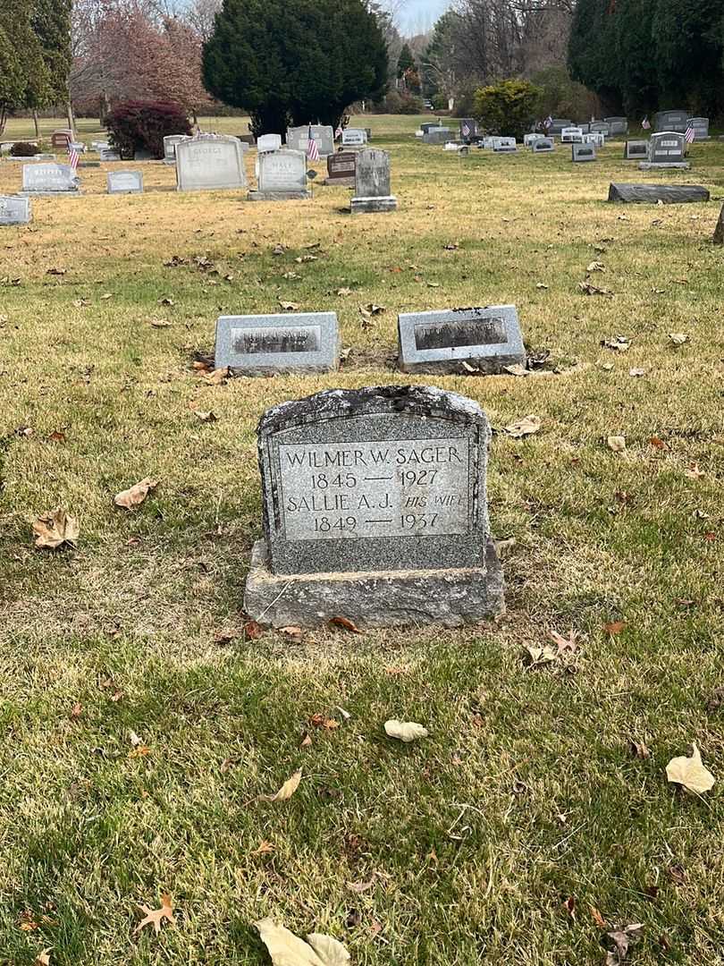 Wilmer W. Sager's grave. Photo 2