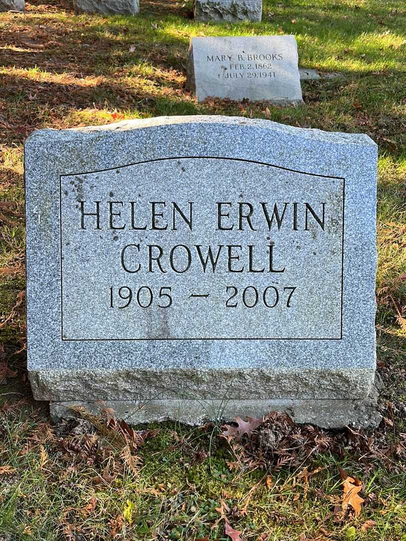 Robert Crowell's grave. Photo 3