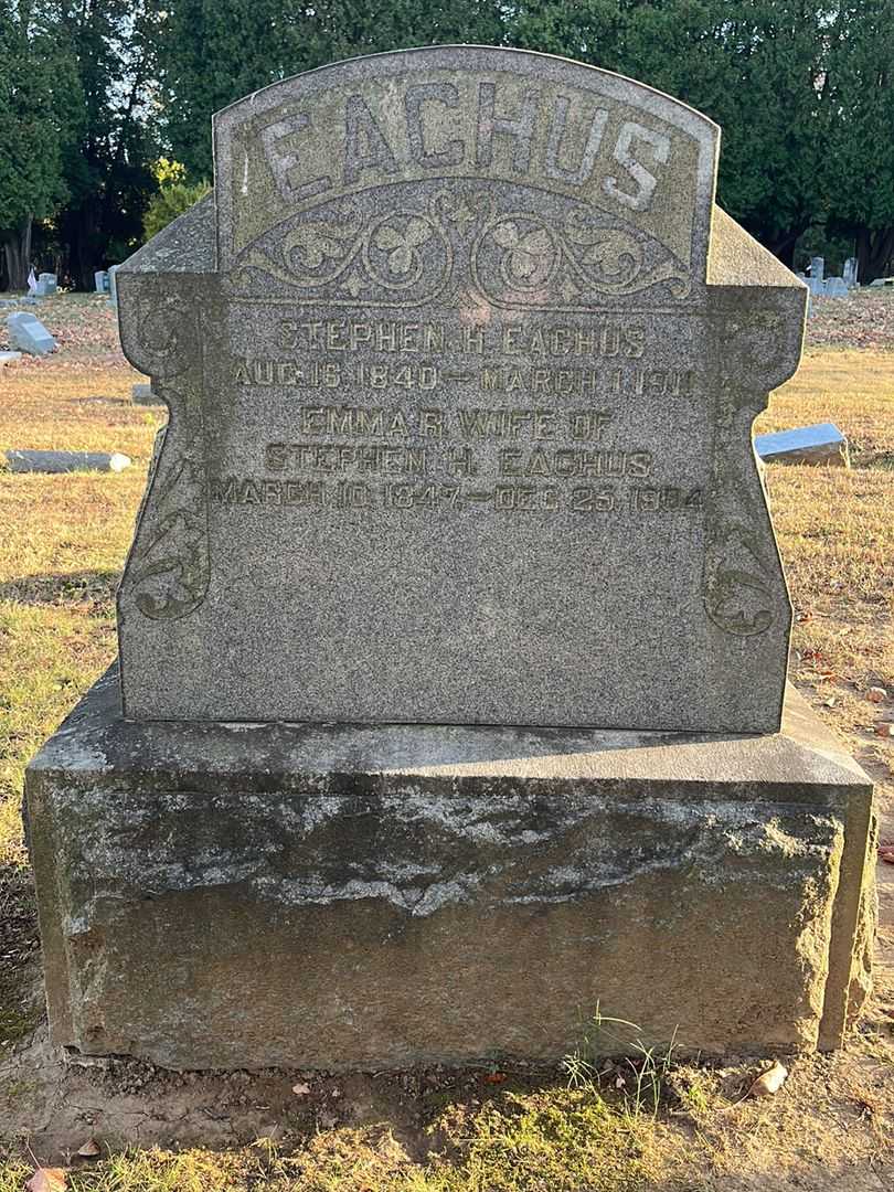 Emma R. Eachus's grave. Photo 3