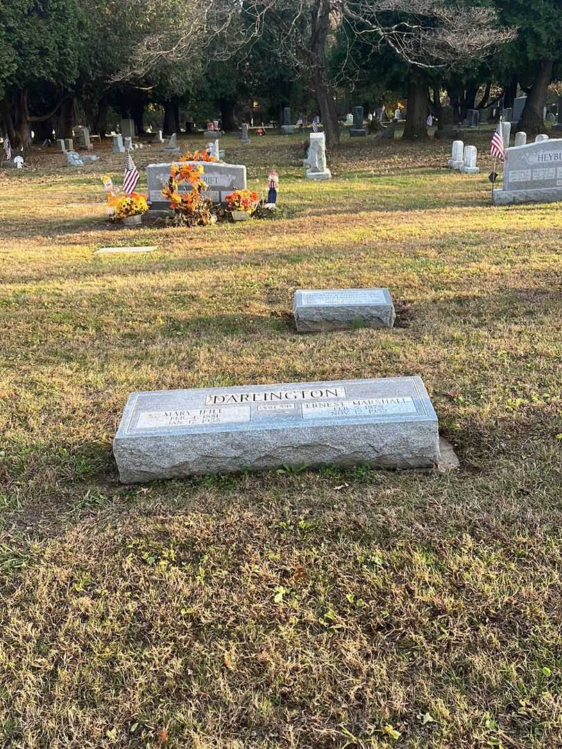 Mary Ifill Darlington's grave. Photo 2