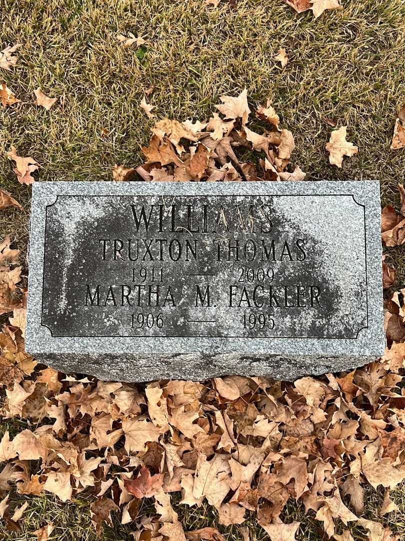 Martha M. Fackler Williams's grave. Photo 3