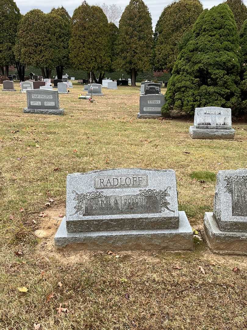 Merton C. Radloff's grave. Photo 2