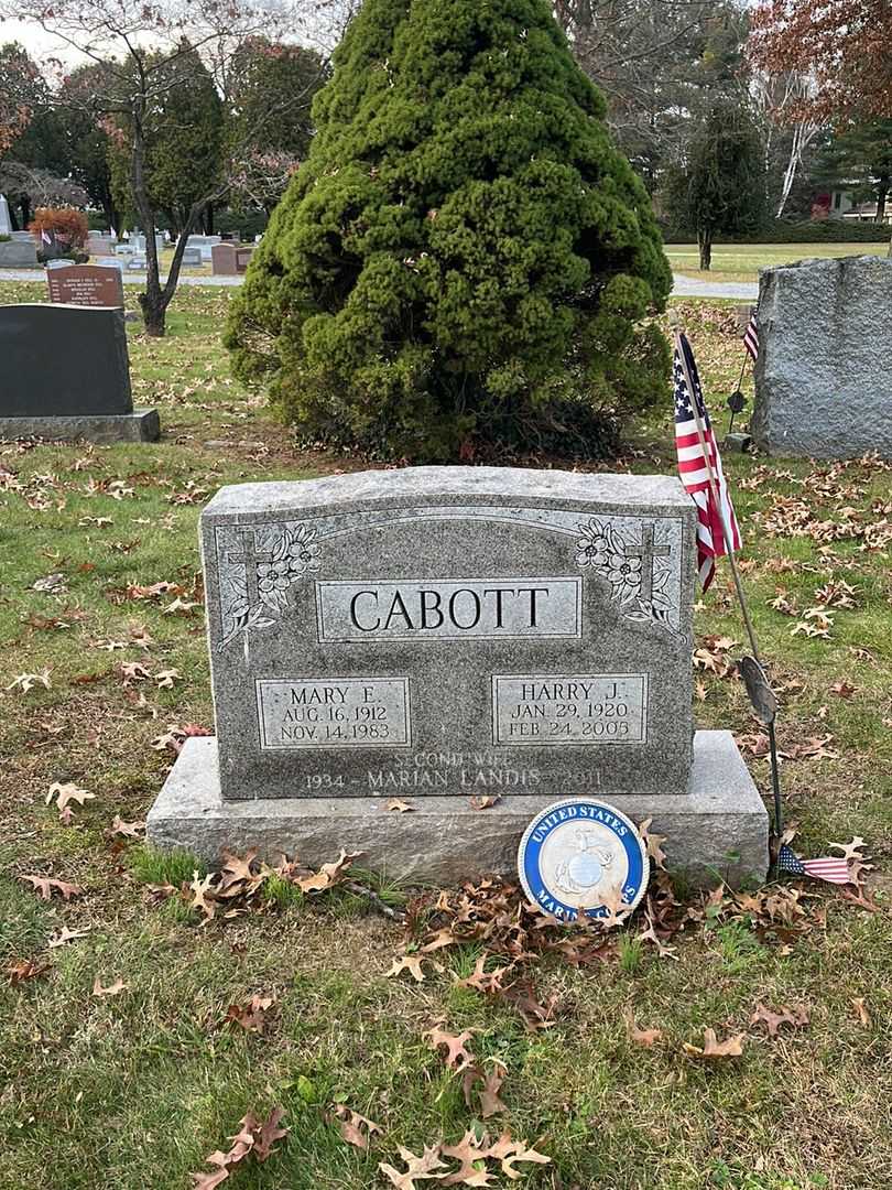 Mary E. Cabott's grave. Photo 2