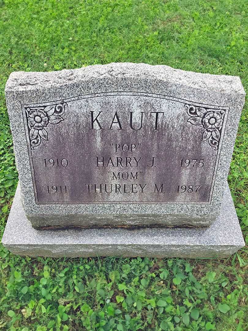 Thurley M. Kaut's grave. Photo 3