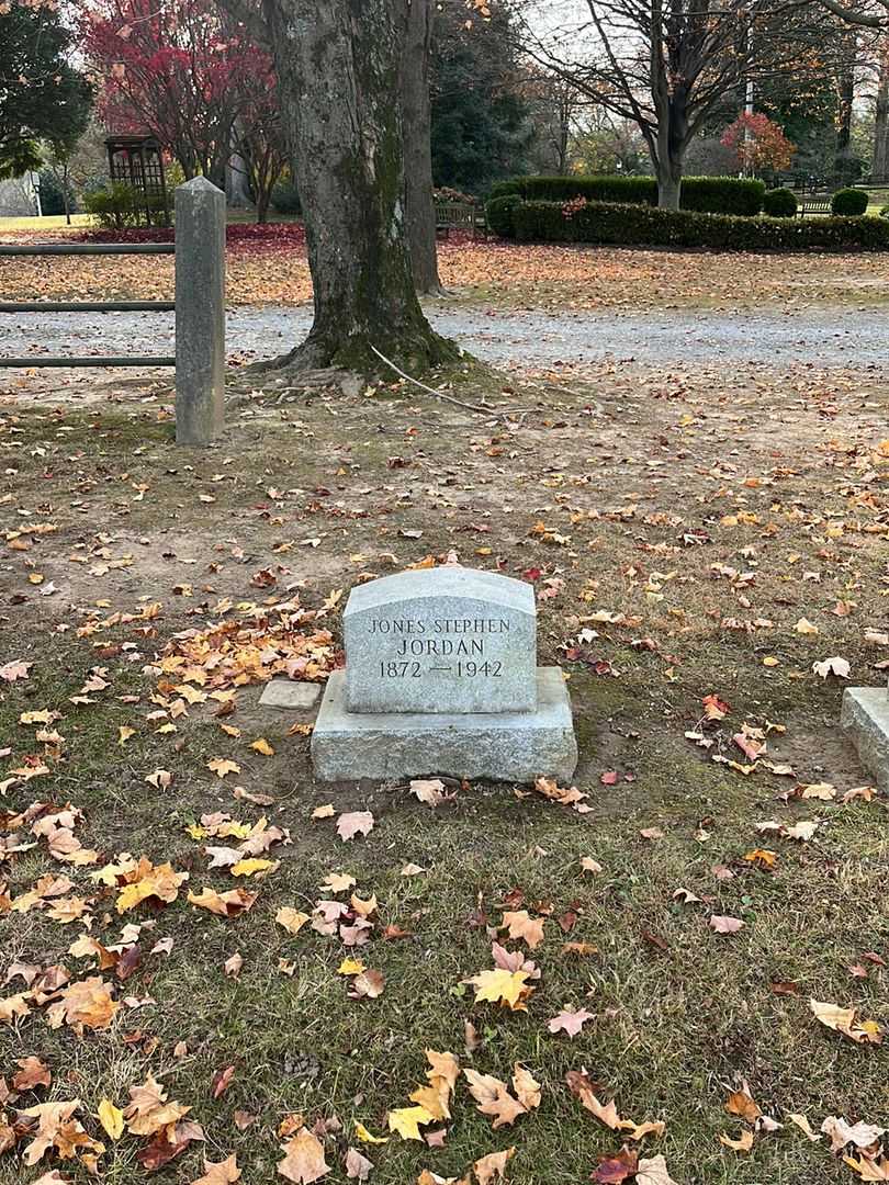 Jones Stephen Jordan's grave. Photo 2