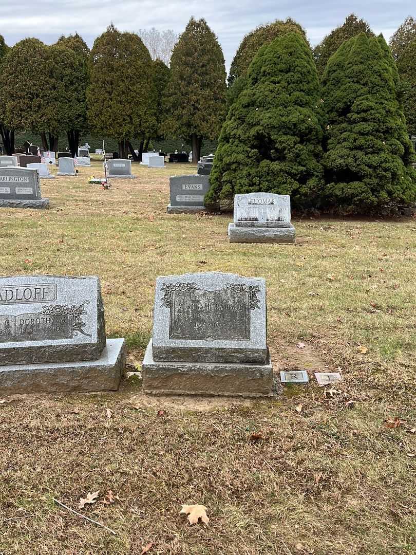 Dorothy M. Radloff's grave. Photo 2