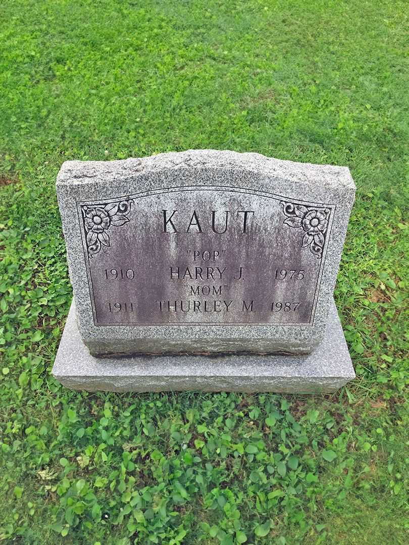 Thurley M. Kaut's grave. Photo 2