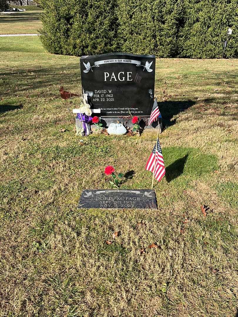 David W. Page's grave. Photo 3