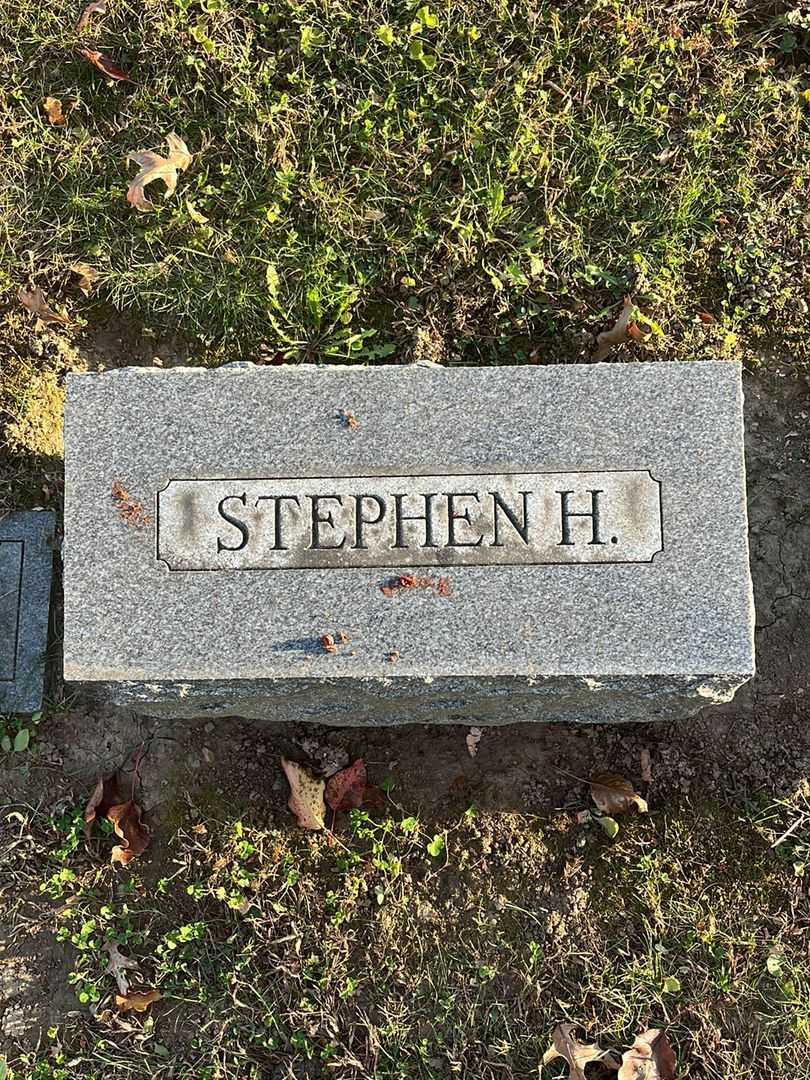 Stephen H. Eachus's grave. Photo 3