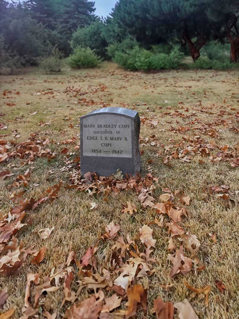 Mary Bradley Cope's grave. Photo 2