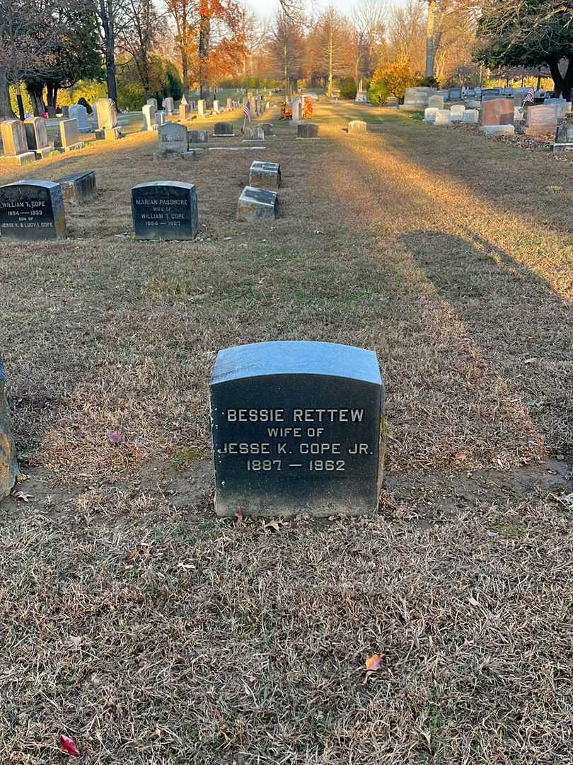 Bessie Rettew Cope's grave. Photo 2