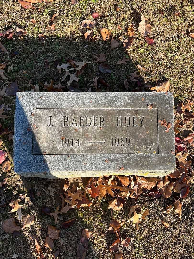 John Raeder Huey's grave. Photo 5