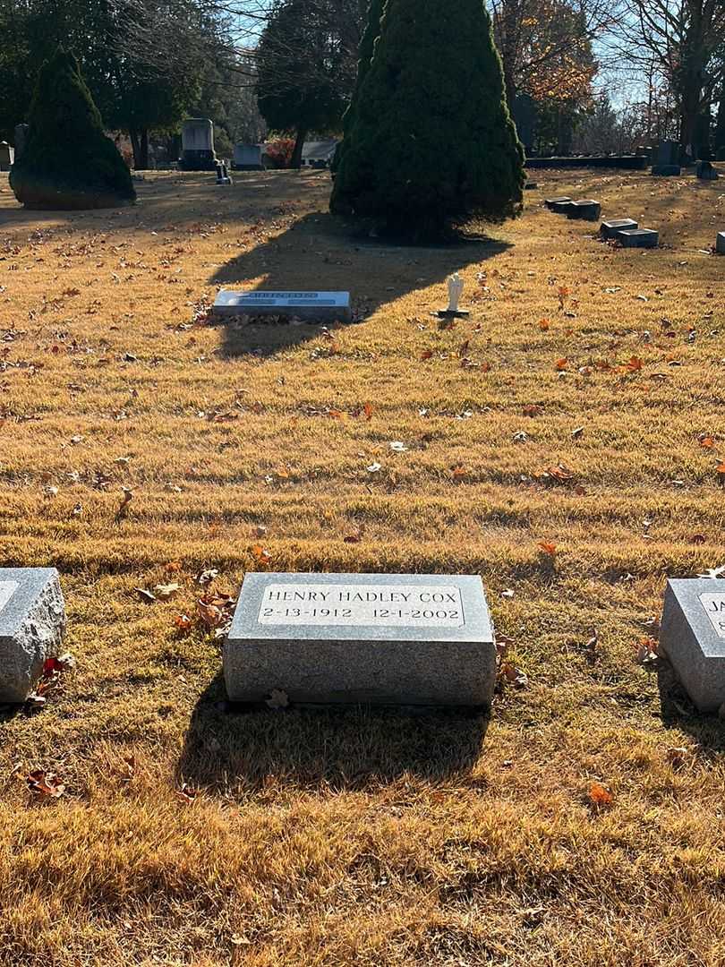 Henry Hadley Cox's grave. Photo 2