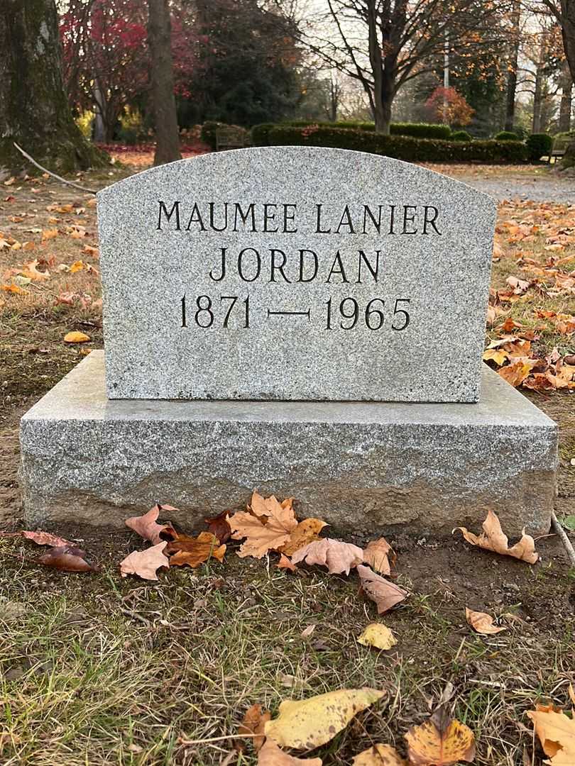 Maumee Lanier Jordan's grave. Photo 3