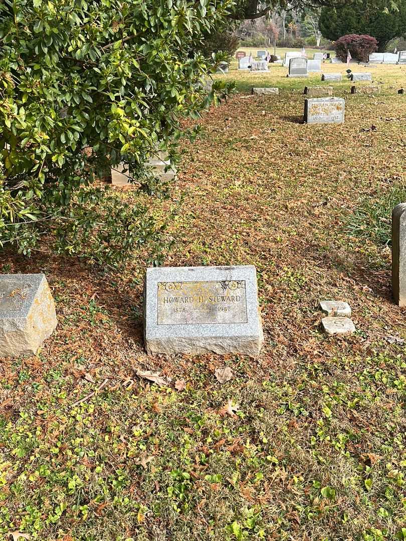 Howard H. Steward's grave. Photo 2