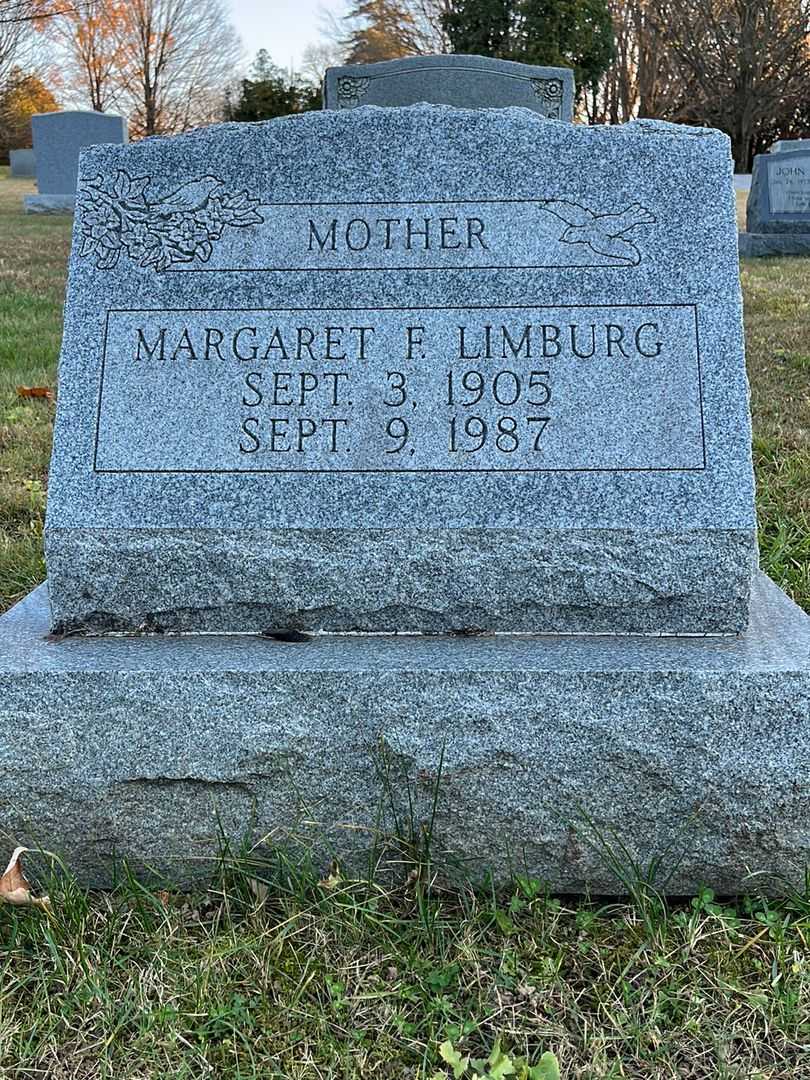 Charles W. MacIntyre's grave. Photo 1