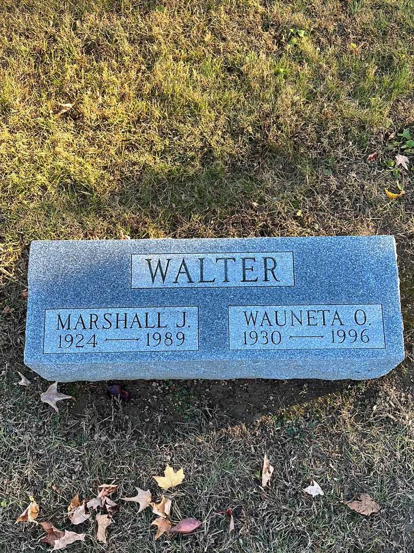 Wauneta O. Walter's grave. Photo 3