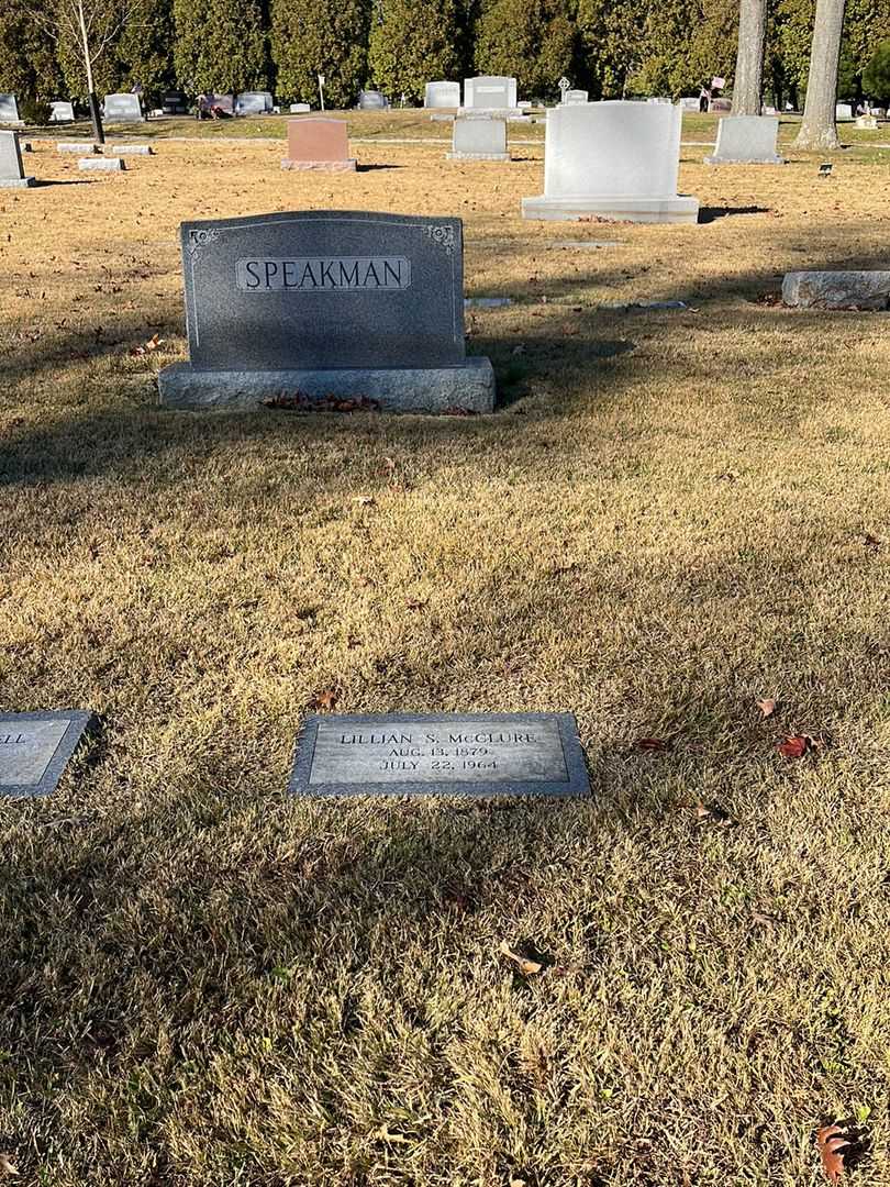 Lillian S. McClure's grave. Photo 2