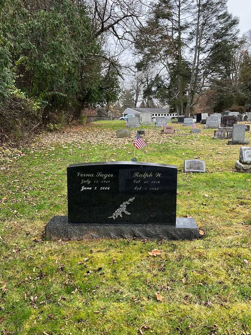 Verna Sager Connelly's grave. Photo 2