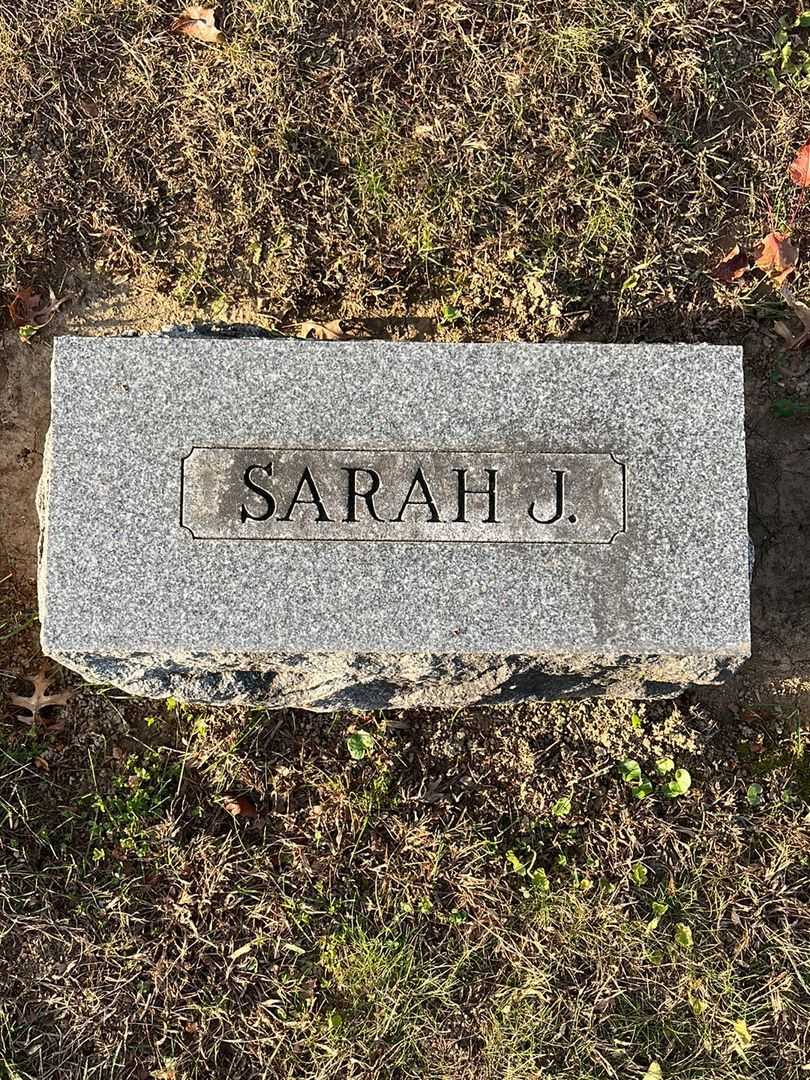 Sarah J. Eachus's grave. Photo 4