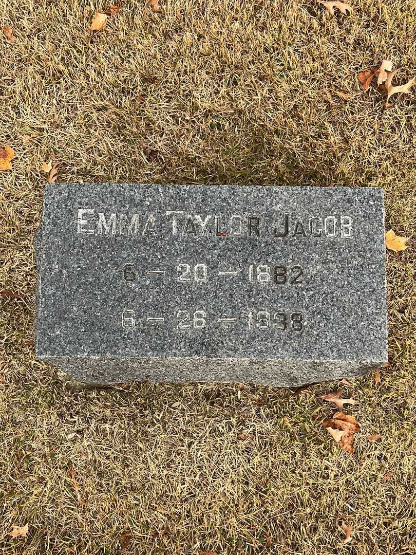 Emma Taylor Jacob's grave. Photo 3