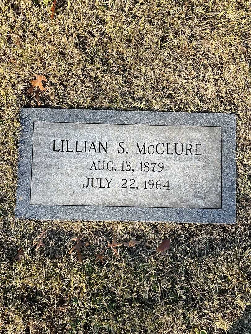 Lillian S. McClure's grave. Photo 3