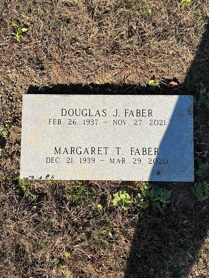 Margaret T. Faber's grave. Photo 1
