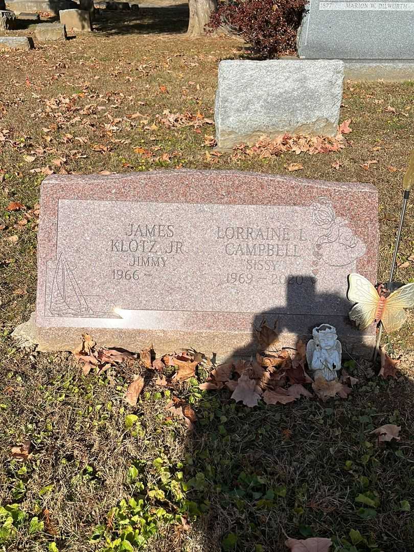 Lorraine L. "Sissy" Campbell's grave. Photo 3