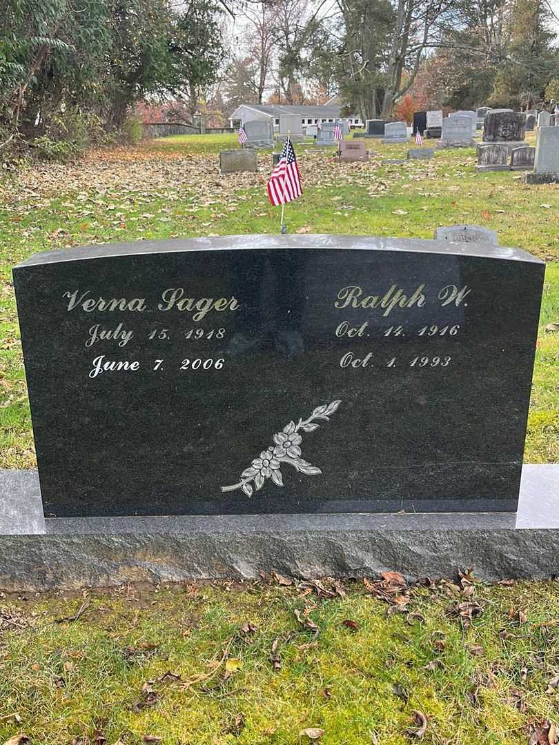 Verna Sager Connelly's grave. Photo 3