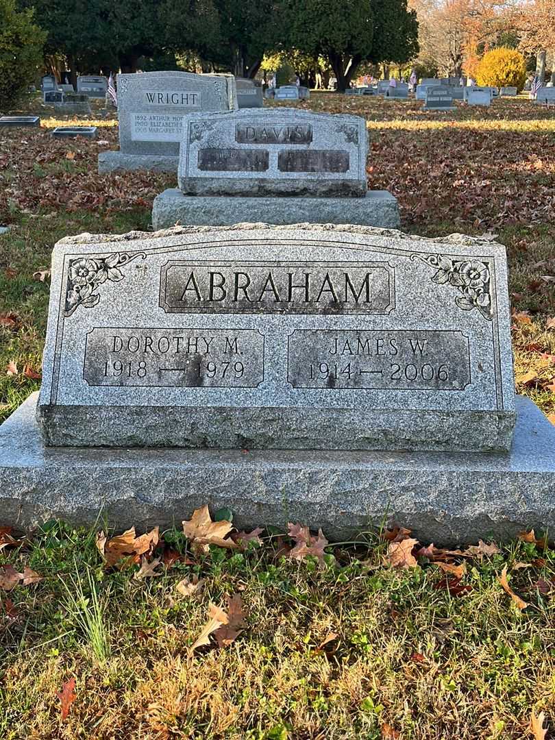 James W. Abraham's grave. Photo 3
