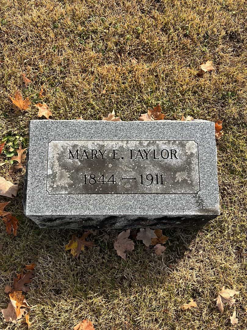 Mary E. Taylor's grave. Photo 3